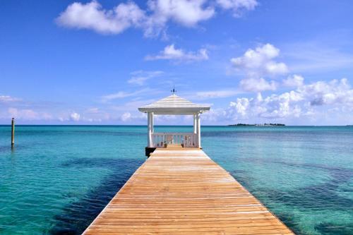 Hotel Sandyport Beaches Resort