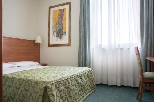 Hotel Re
