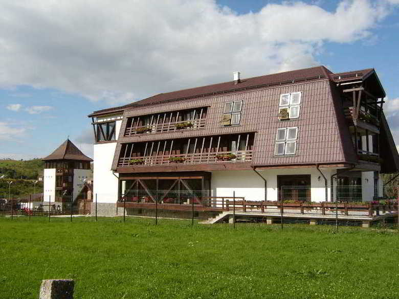 Hotel Wolf 1