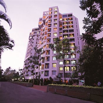 Aparthotel Riviera Suites
