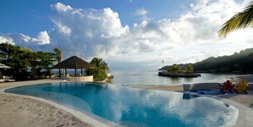 Hotel Golden Eye