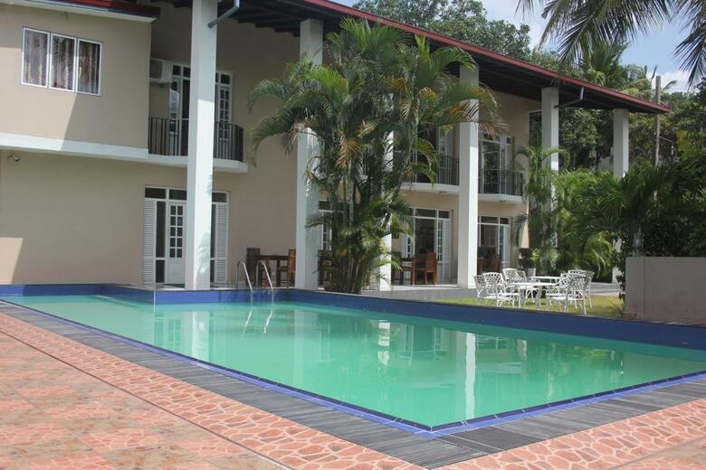 Grand 7 Hotel Thalawathugoda