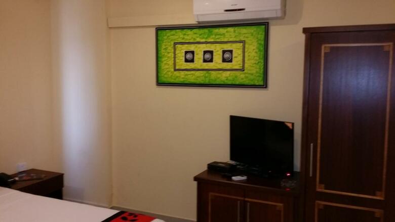 Grand 7 Hotel Thalawathugoda