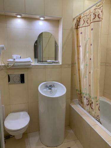 Hostal Kastana Hotel