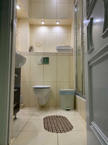 Hostal Kastana Hotel