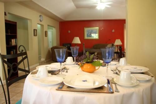 Bed & Breakfast Agapantha Cottage