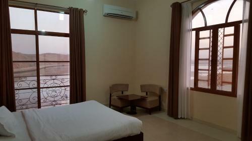 Al Ayjah Plaza Hotel