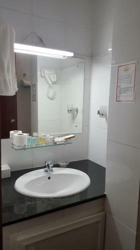 Al Ayjah Plaza Hotel