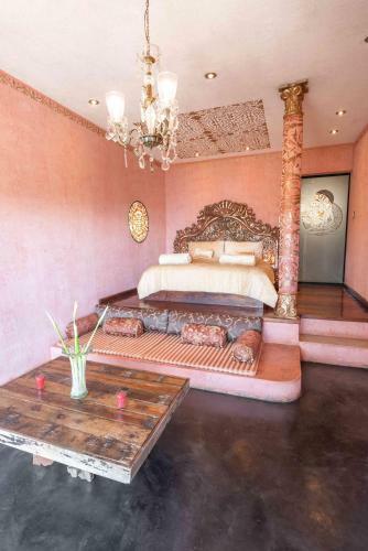 Casa Prana Villa & Suites
