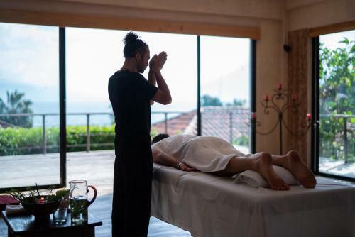 Casa Prana Villa & Suites