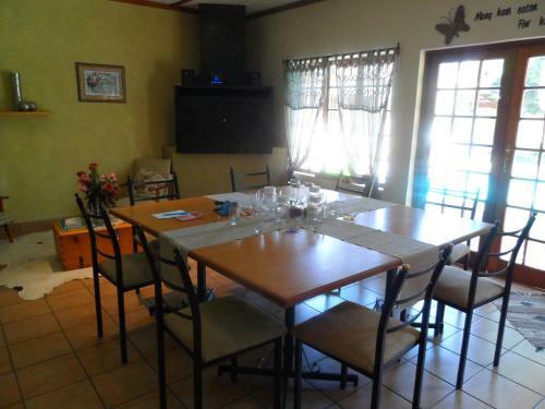 Hostal A Cherry Lane Self Catering And B&B