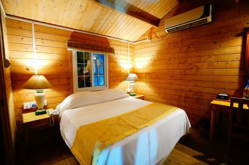 Hotel Lotus Resort