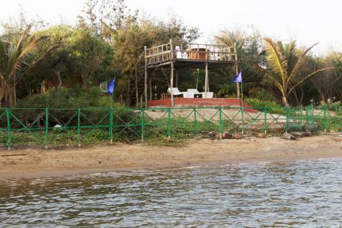 Hotel Lotus Resort