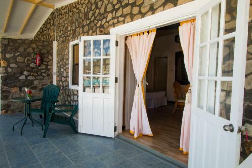 Kings Landing Hotel