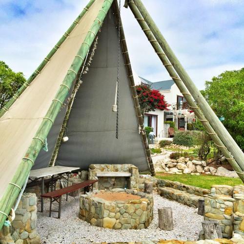 Hostal Farr Out Guest House