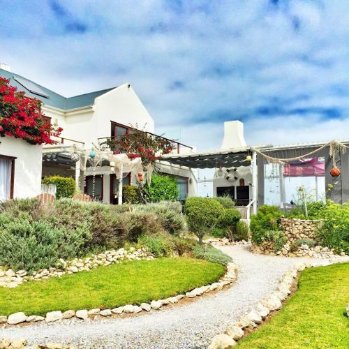 Hostal Farr Out Guest House