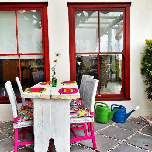 Hostal Farr Out Guest House