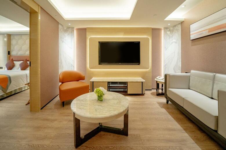 Hotel Golden Dragon