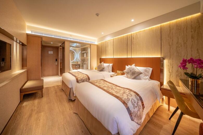 Hotel Golden Dragon