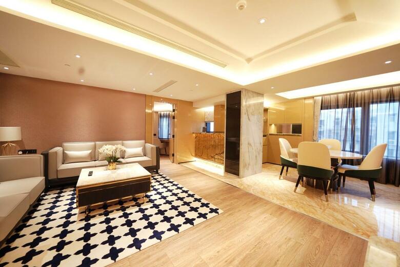 Hotel Golden Dragon