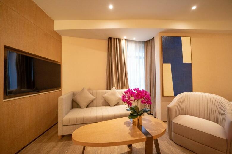 Hotel Golden Dragon