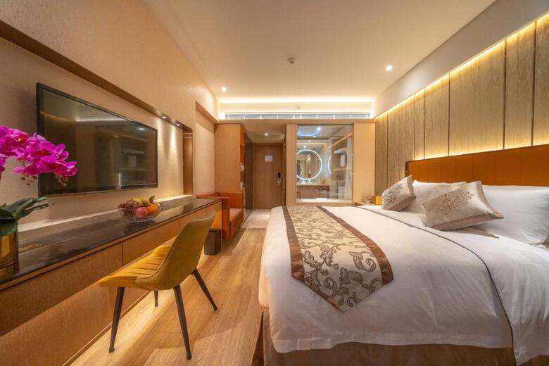 Hotel Golden Dragon