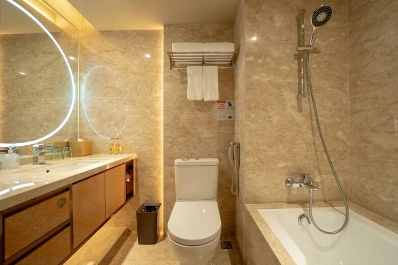Hotel Golden Dragon