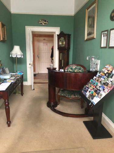 Hostal Townsend House Guest House