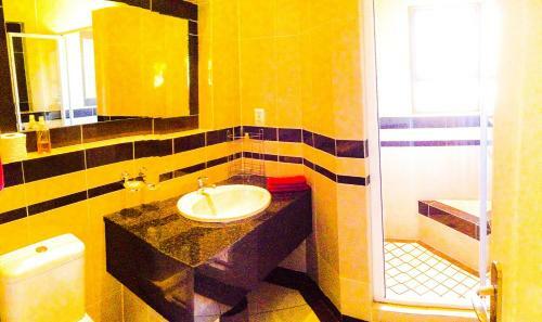 Hostal Caesars Guesthouse