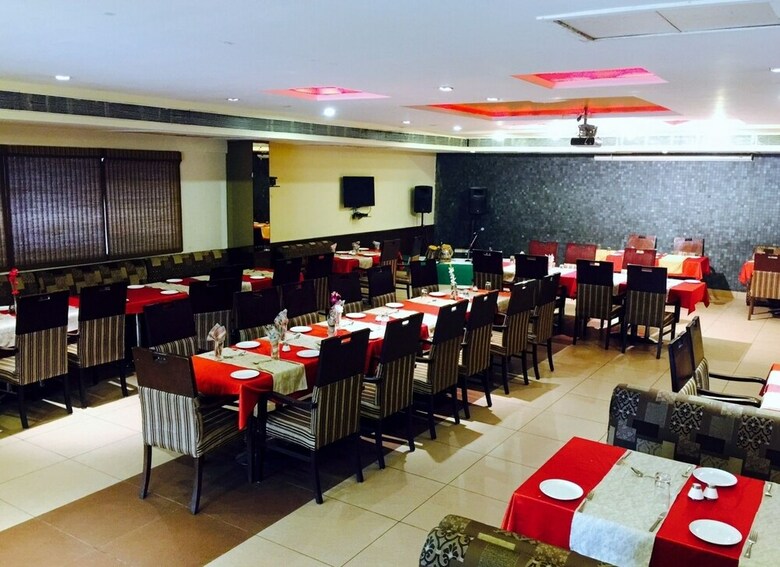 Hotel The Vinayak
