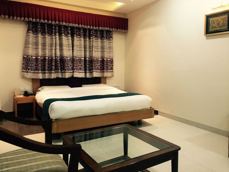 Hotel The Vinayak