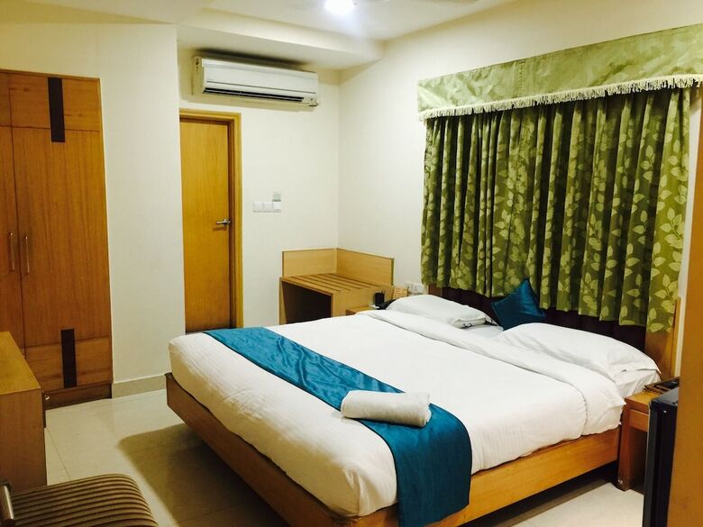 Hotel The Vinayak