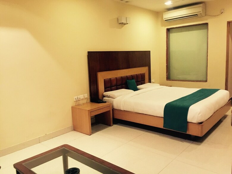 Hotel The Vinayak