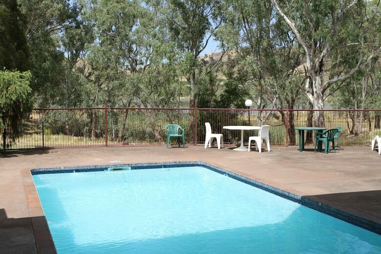 Bonnie Doon Hotel Motel