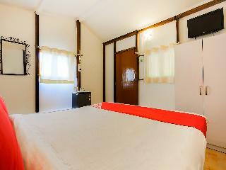 Hotel Morjim Bay Beach Resort