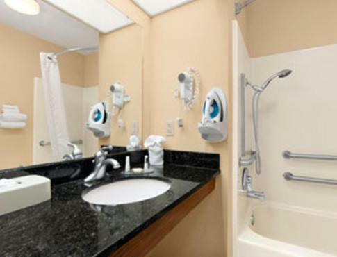 Motel Baymont Inn & Suites - Orangeburg