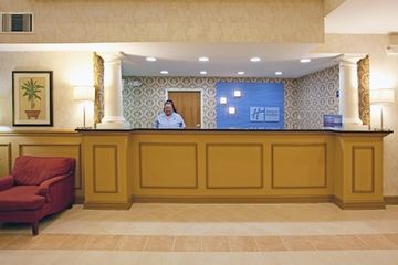 Holiday Inn Express Hotel & Suites Orangeburg