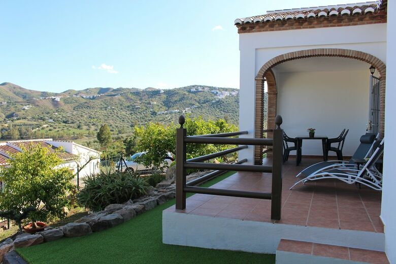 Apartamentos Alojamientos Huetor
