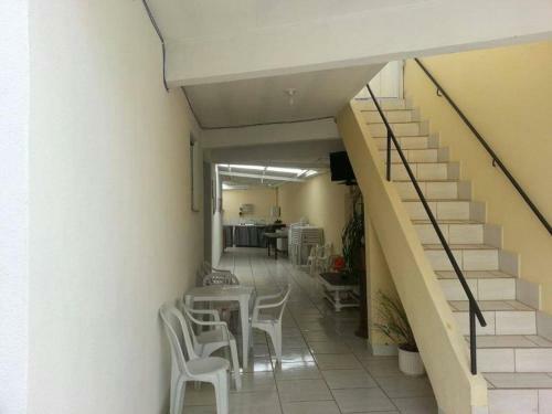 Hostal Suites Cai�ara