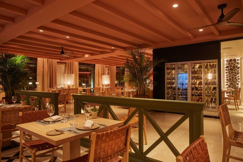 Hotel Secrets Bah�a Real Resort - Adults Only