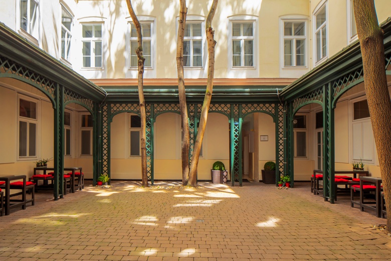 Aparthotel The Levante Laudon