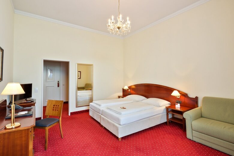 Hotel Schloss Wilhelminenberg