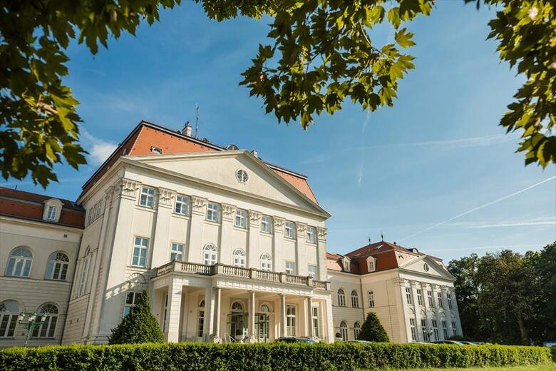 Hotel Schloss Wilhelminenberg