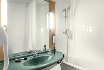 Hotel Ibis Lyon Est Bron