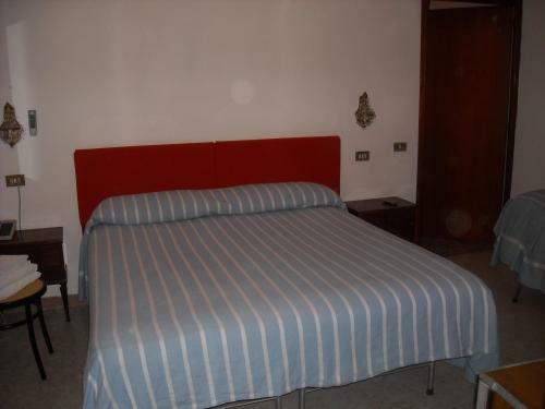 Hostal Meubl� Andrea Doria