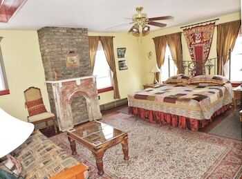 Saratoga Farmstead B&B