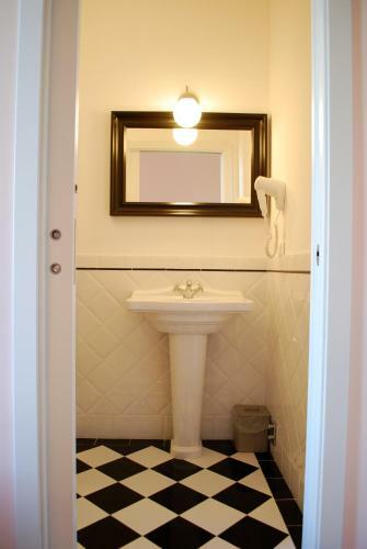 Hostal Piccolo Navy