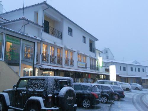 Hostal Encosta Da Serra