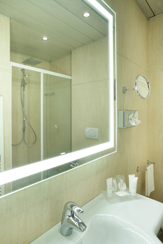 Best Western Plus Executive Hotel And Suites