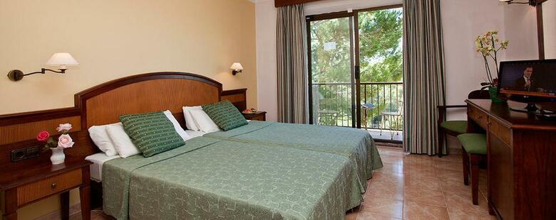 Hotel Playa Mondrago